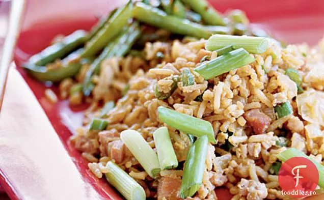 Orez prăjit cu șuncă și ou