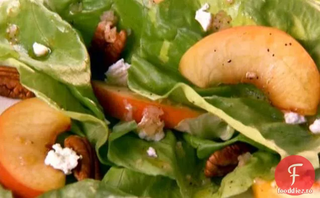 Salată de piersici și Pecan