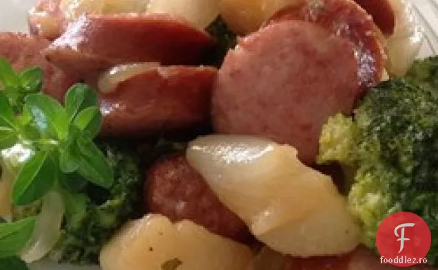 Cina Ușoară De Tigaie Kielbasa