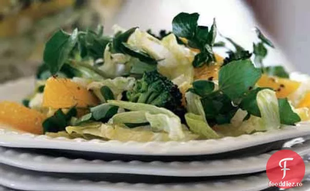 Salată de Broccoli, portocale și năsturel