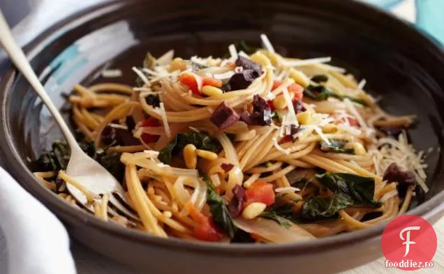 Spaghete din grâu integral cu brânză elvețiană și brânză Pecorino