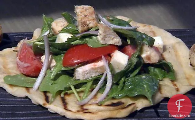 Piadine cu pui la grătar și salată de spanac