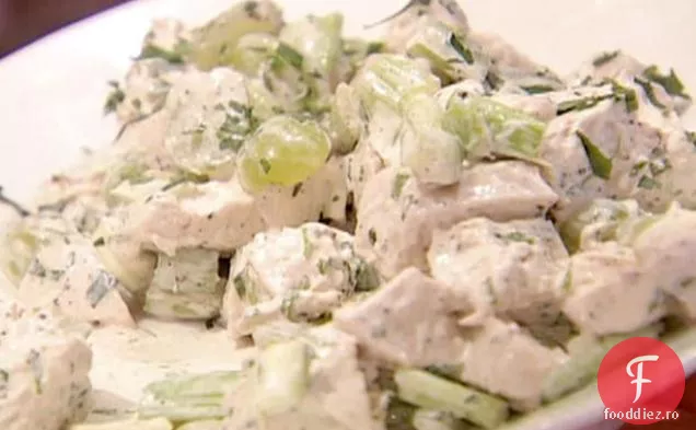 Salată De Pui Veronique