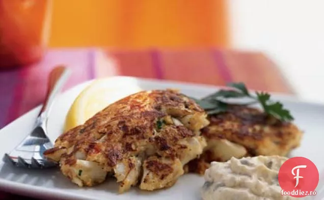 Prăjituri de Crab din Louisiana cu sos Tartar creol