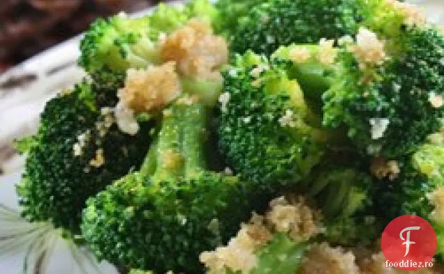 Broccoli cu firimituri de unt