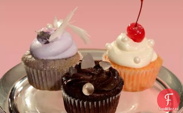Cupcakes Cu Cireșe De Ciocolată Albă