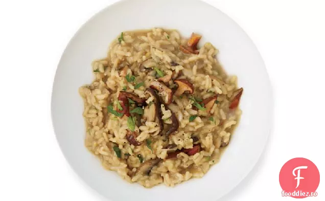 Risotto de ciuperci sălbatice și vin roșu