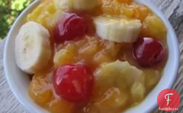 Faimoasa salată de fructe a mamei miel