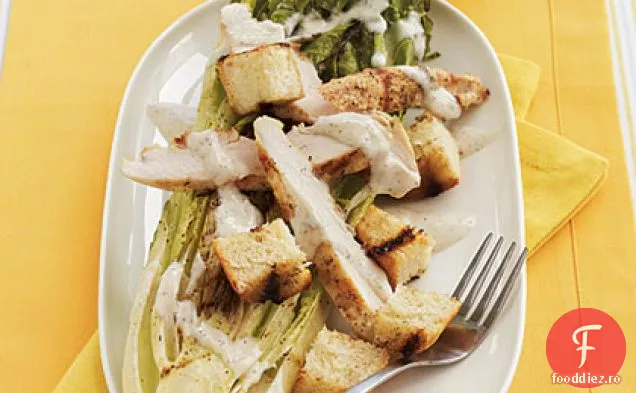 Salată De Caesar De Pui Romaine La Grătar