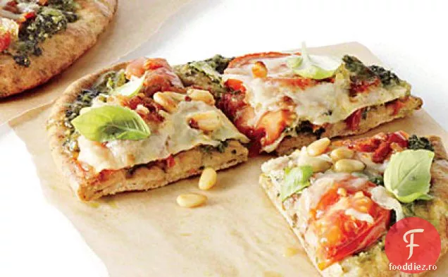 Pizza Pita cu Pesto de Kale, roșii și slănină