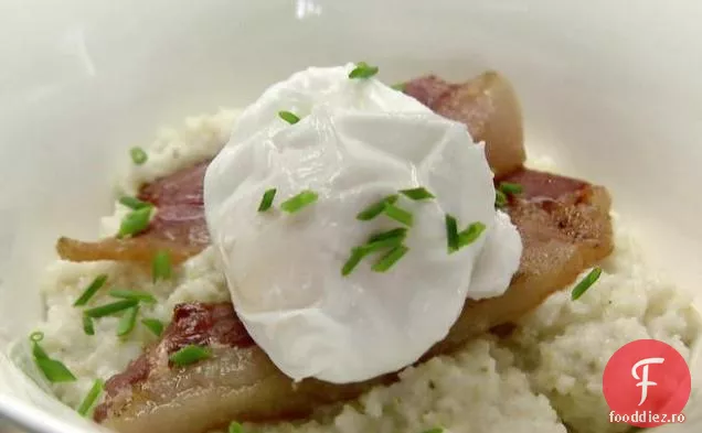 Crupe, șuncă de țară și sos de ochi roșii