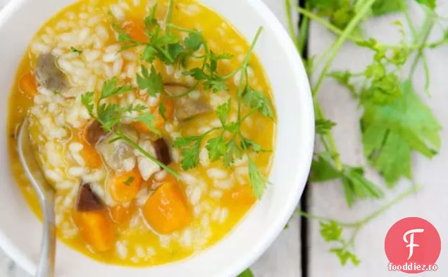 Risotto De Dovlecei Kuri Roșii Și Ciuperci Sălbatice