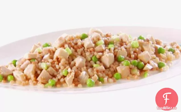 Cuscus de perle cu pui și mazăre
