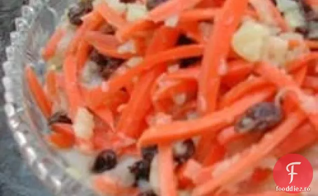 Salată De Morcovi Dulci
