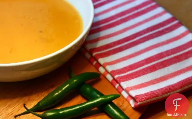 Morcov picant, cartofi dulci și supă de nucă de cocos