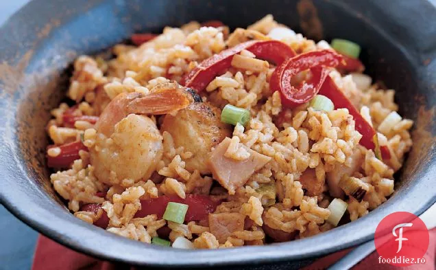 Pui creol și orez prăjit cu șuncă