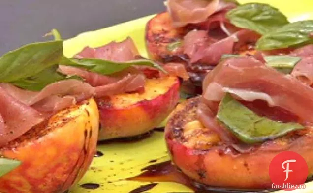 Piersici la grătar cu Prosciutto și Balsamic