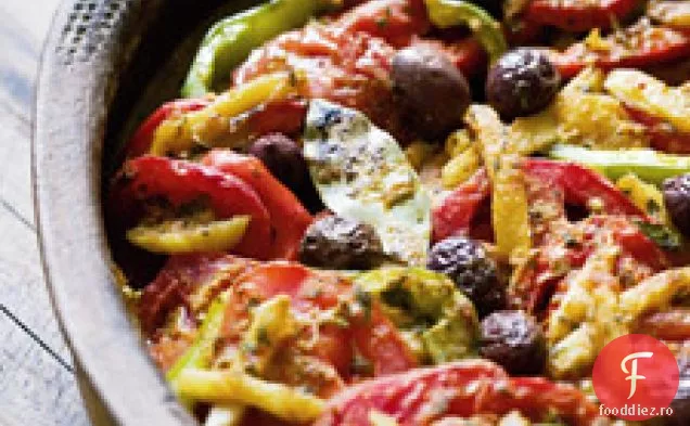 Tagine De Pește Marocan Cu Roșii, Măsline Și Lămâi Conservate