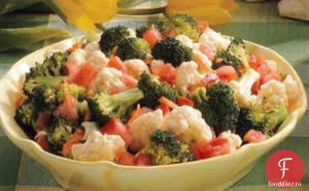 Salată De Legume Broccoli