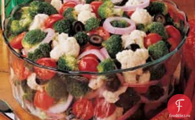 Salată De Legume Colorată