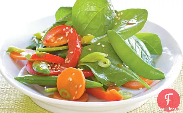 Salată asiatică de mazăre cu sos de susan-portocaliu