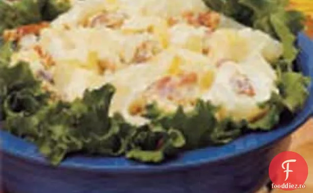 Salată De Cartofi De Mere De Aur