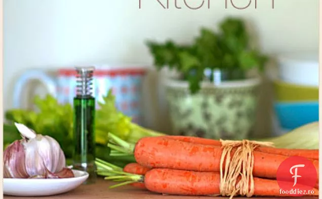 Bulionul de legume și Minestrone-le bouillon de L. L. L. gumes et la minestrone