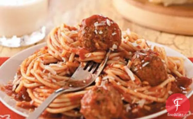 Spaghete italiene și chiftele