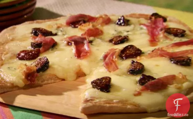 Patru Pizza cu brânză cu smochine și Prosciutto