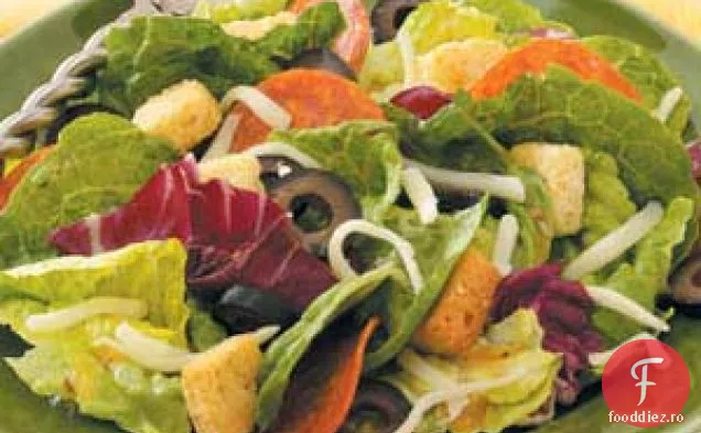 Salată Aruncată În Stil Pizza