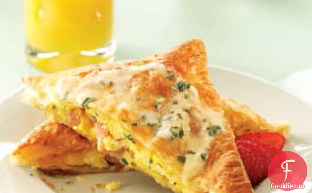 Ouă Benedict în patiserie