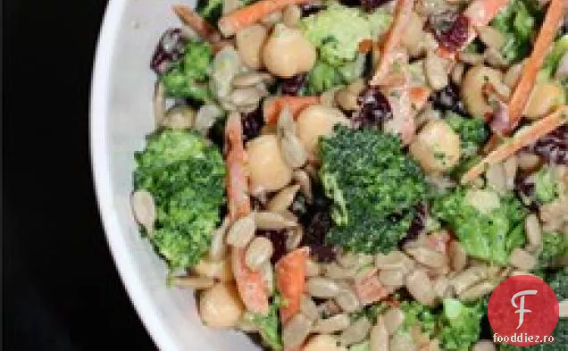 Copaci, semințe și fasole (broccoli Slaw)