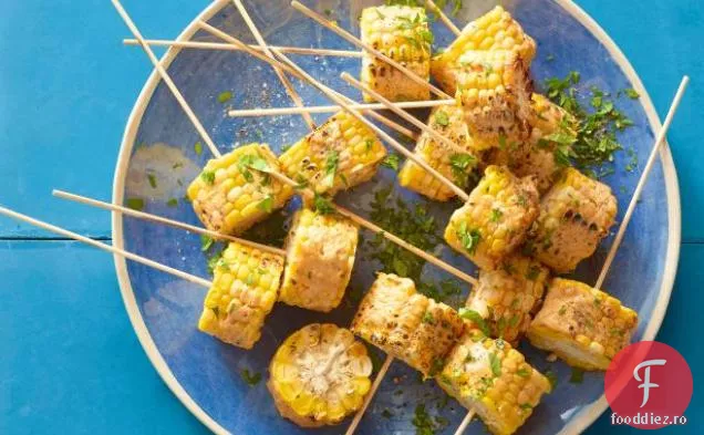 Frigarui de porumb la gratar cu Chipotle-unt de Cilantro