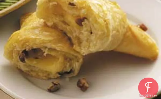 Nutty Gouda Rolls