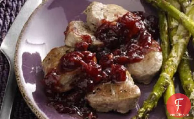 Medalioane de porc cu sos de afine