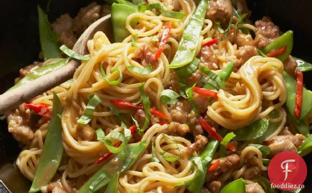 Actualizat Chicken Chow Mein