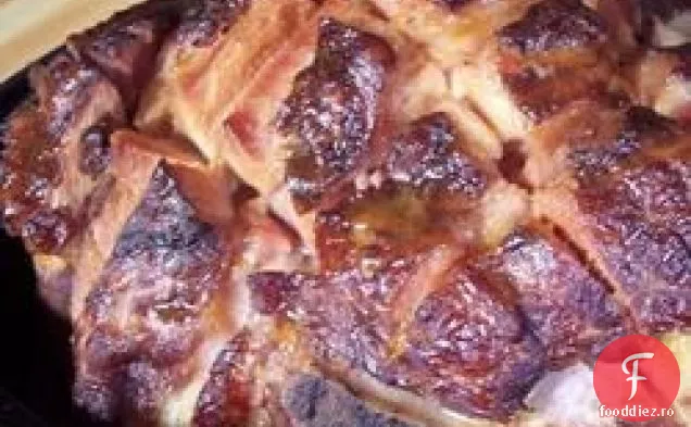 Șuncă coaptă cu glazură de arțar