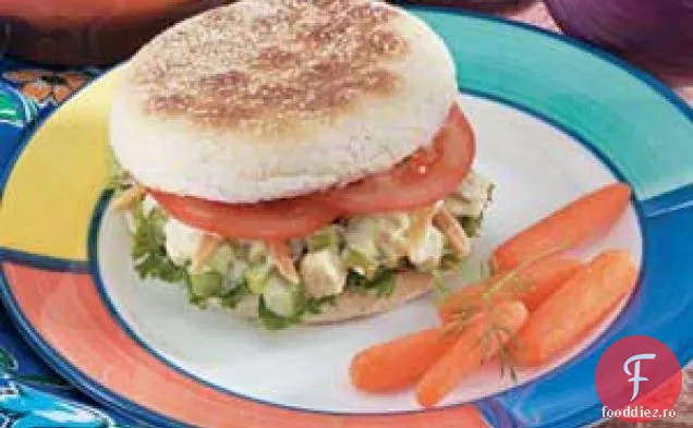 Sandvișuri Cu Salată De Pui