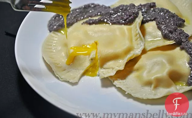 Paste Pesto De Mazăre Violet Cu Ou De Prepeliță Poșat