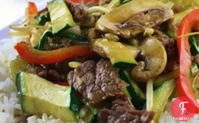 Carne De Vită Asiatică Cu Mazăre De Zăpadă