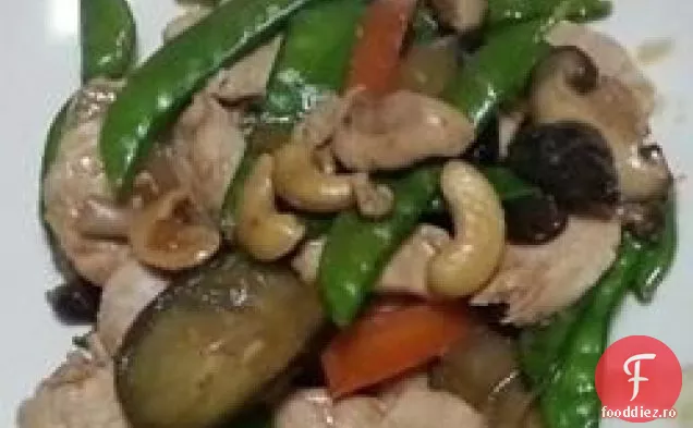 Pui De Avocado Se Amestecă