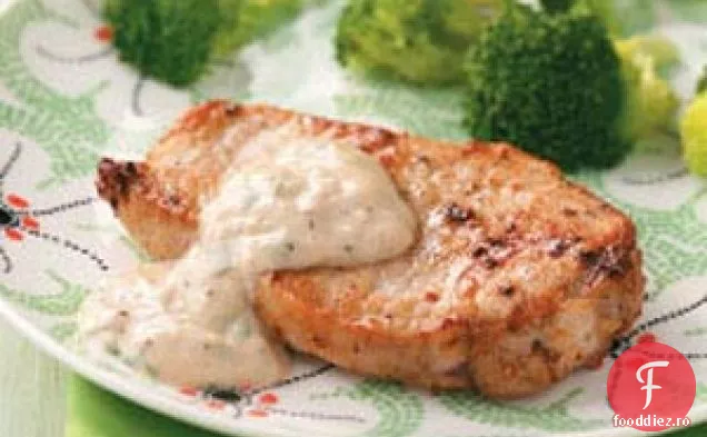 Cotlet de porc cu sos parmezan pentru doi