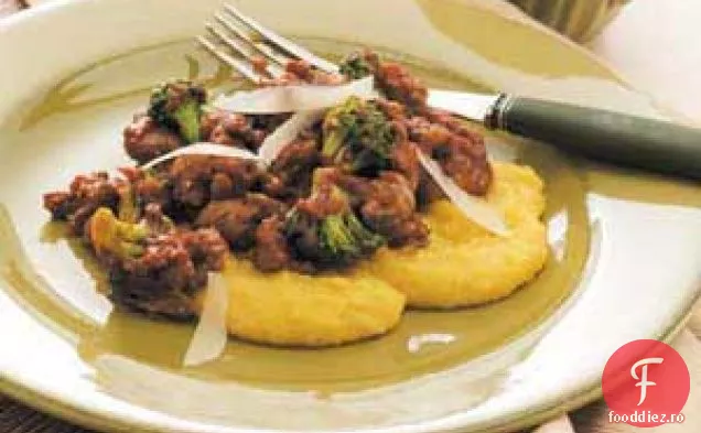 Cârnați italieni cu mămăligă