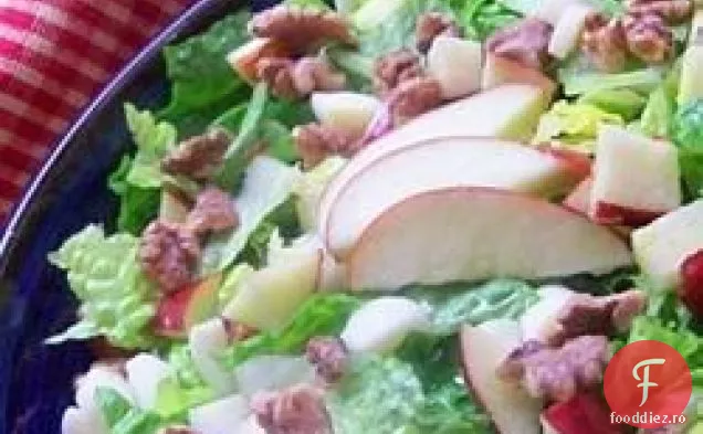Salată de mere, Brie și nuci