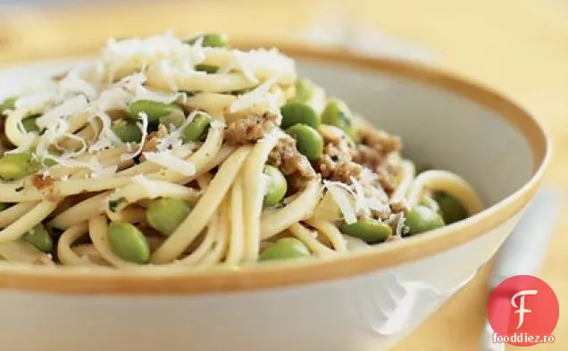 Linguine cu soia și cârnați