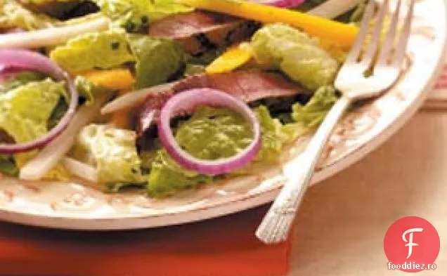 Salată de friptură la grătar cu fructe