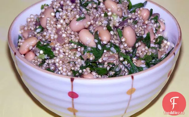 Quinoa Cu Boabe De Soia, Pătrunjel, Semințe De Susan Și Ceapă Roșie