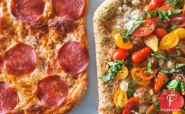 Pizza de bază cu Pepperoni și pizza cu patru brânzeturi