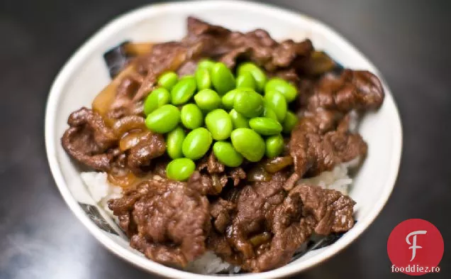 Gyudon (bol de orez de vită)