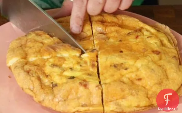 Frittata cu cârnați și ardei